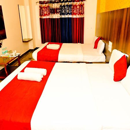 Townhouse Mk Hotell Chikmagalūr Exteriör bild